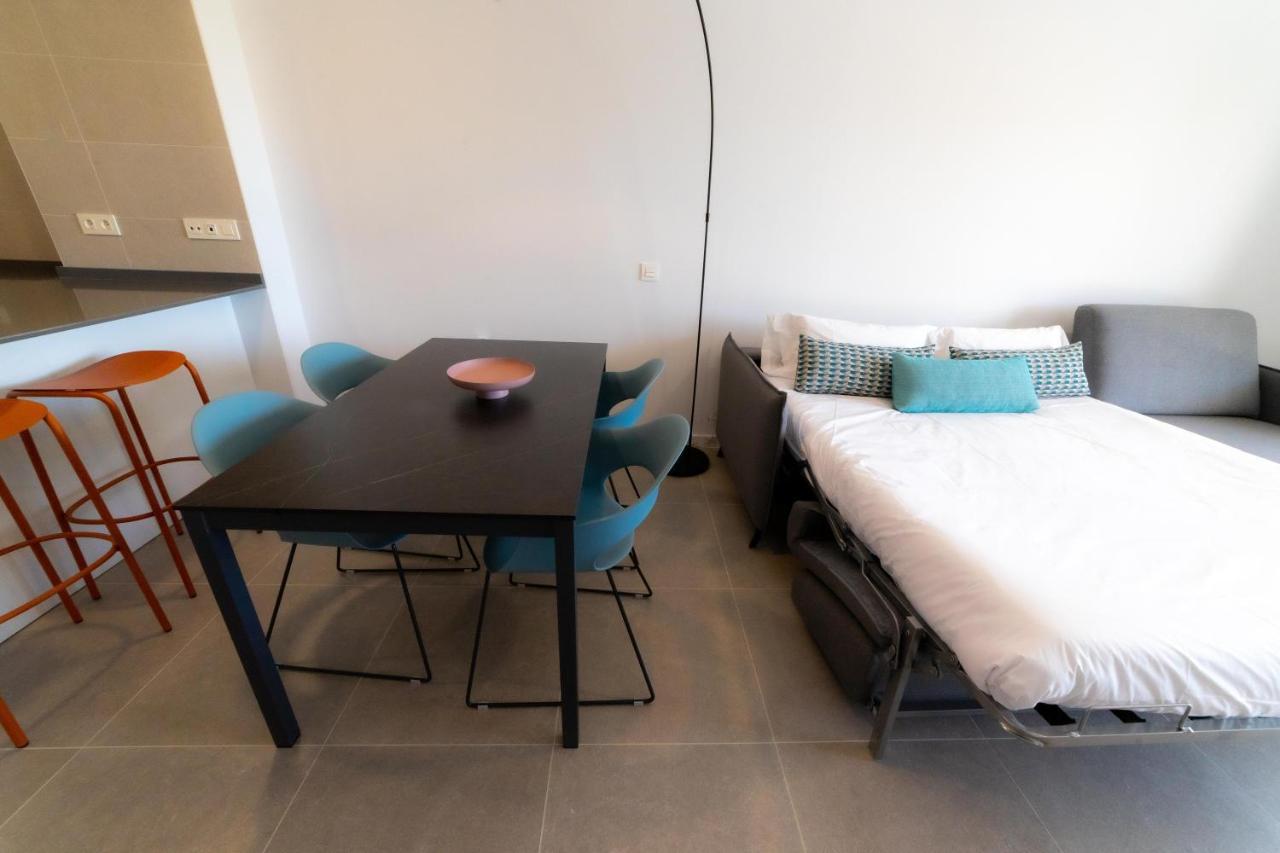 Two-Bedroom Apartment and Sea View (5 Adults)