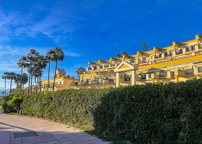Modern Beach Apartment Romana Playa In Marbella, Elviria